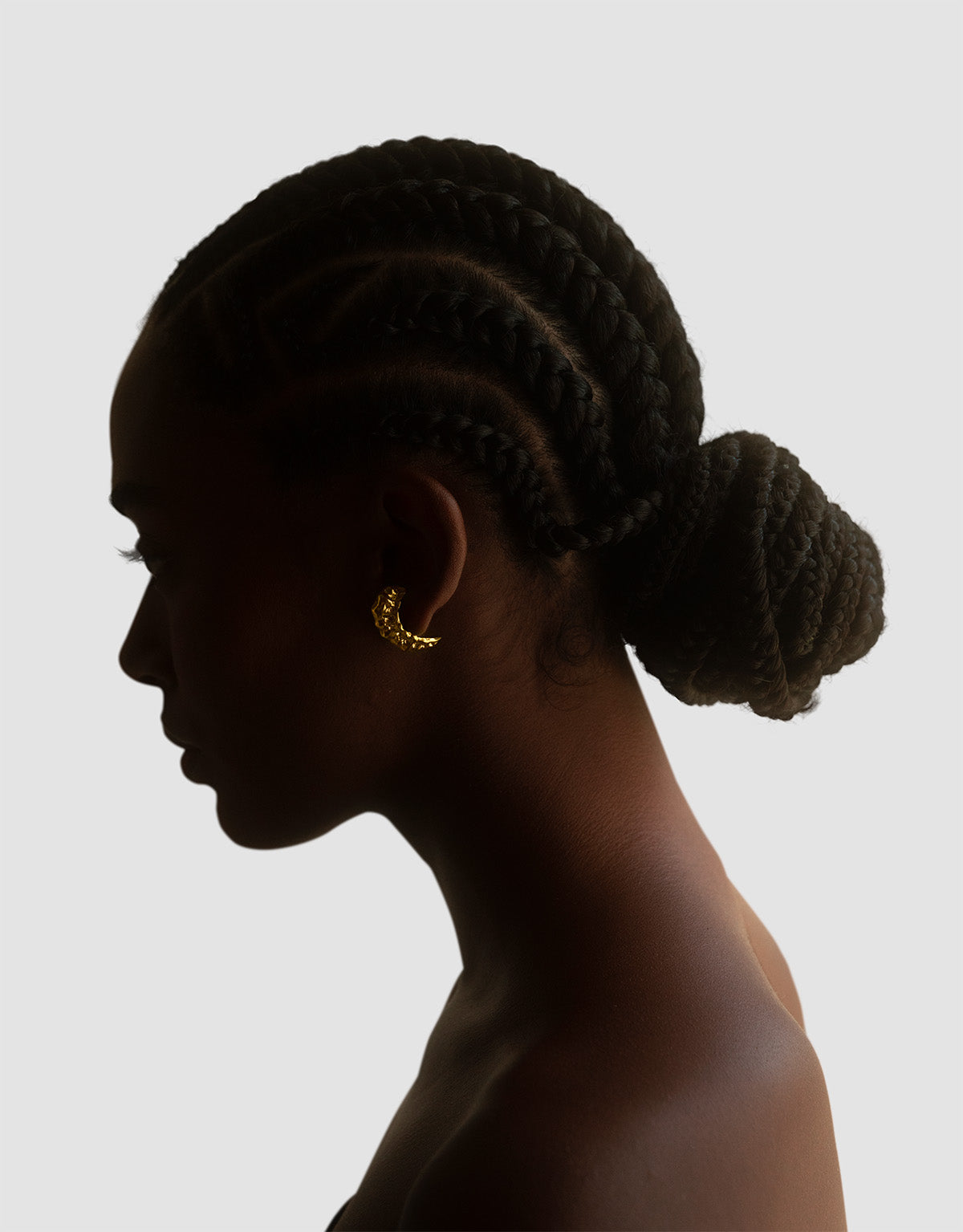 material:gold;