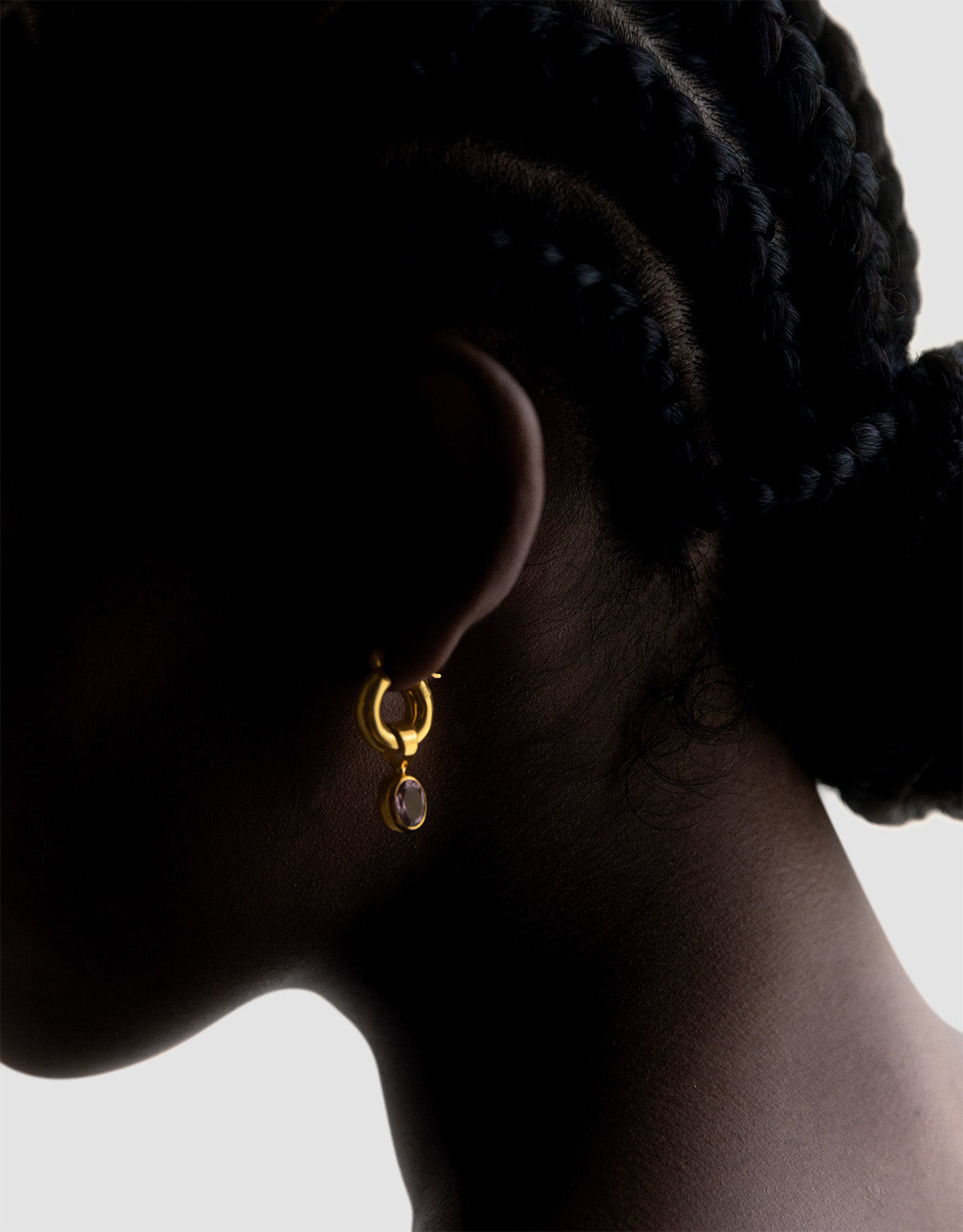 material:gold;