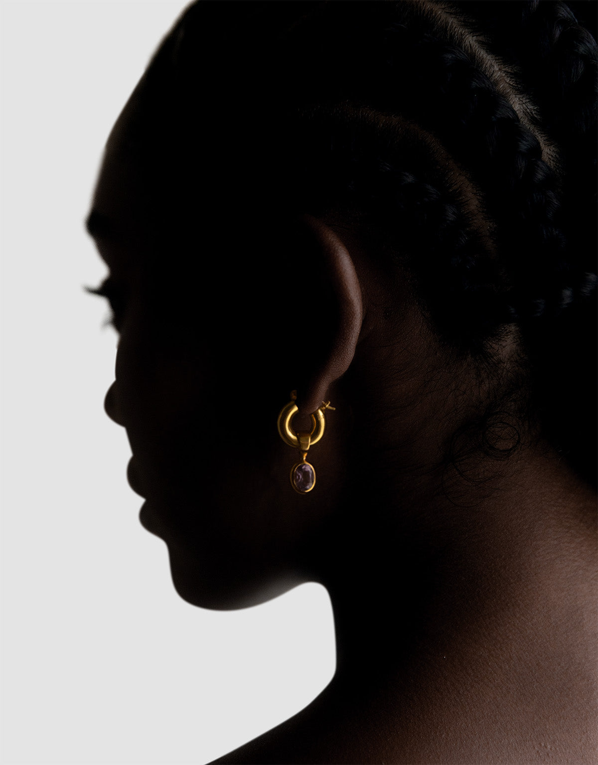 material:gold;