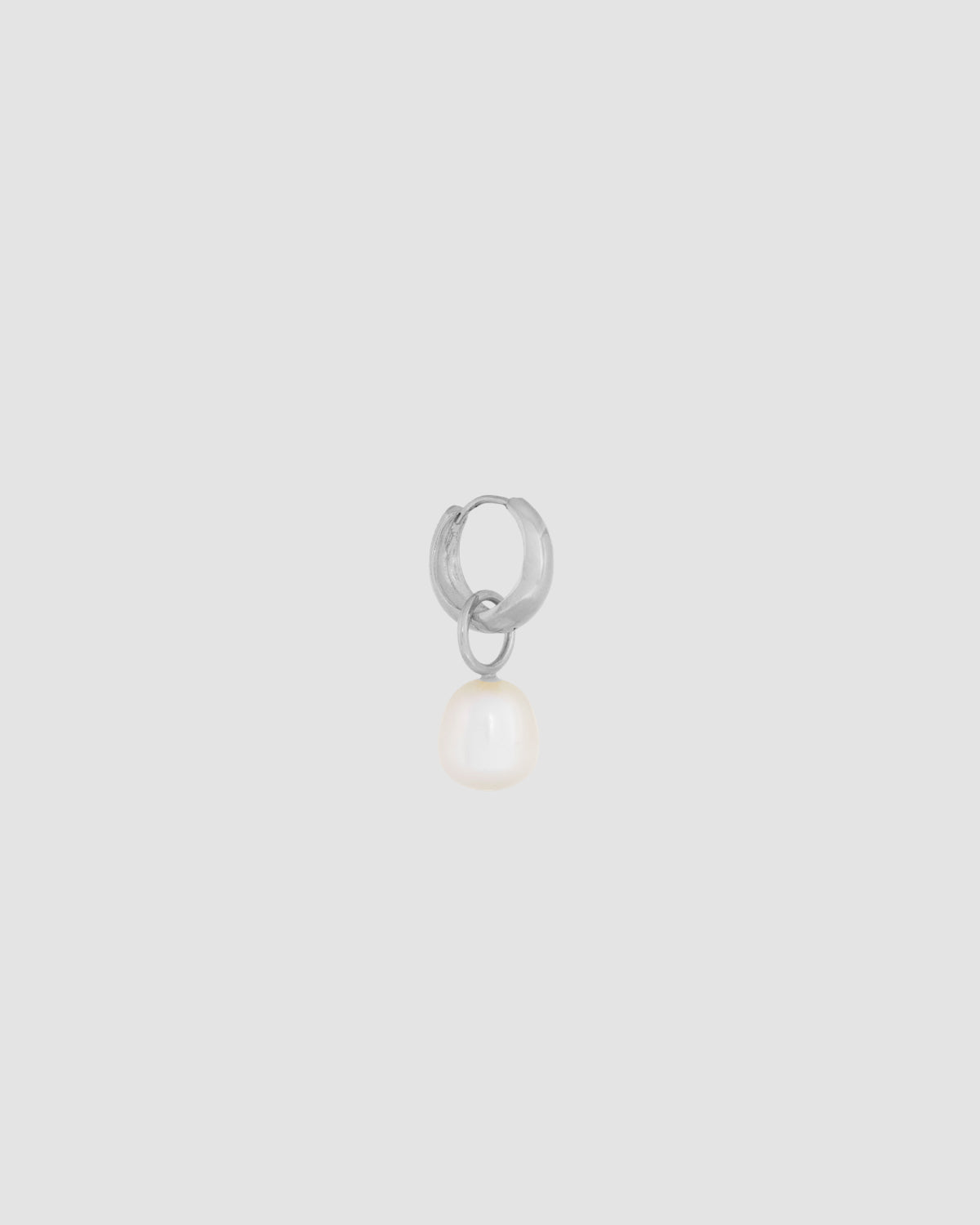 material:silver; add-on:tiny-circa-hoops; add-on:pearl-add-on