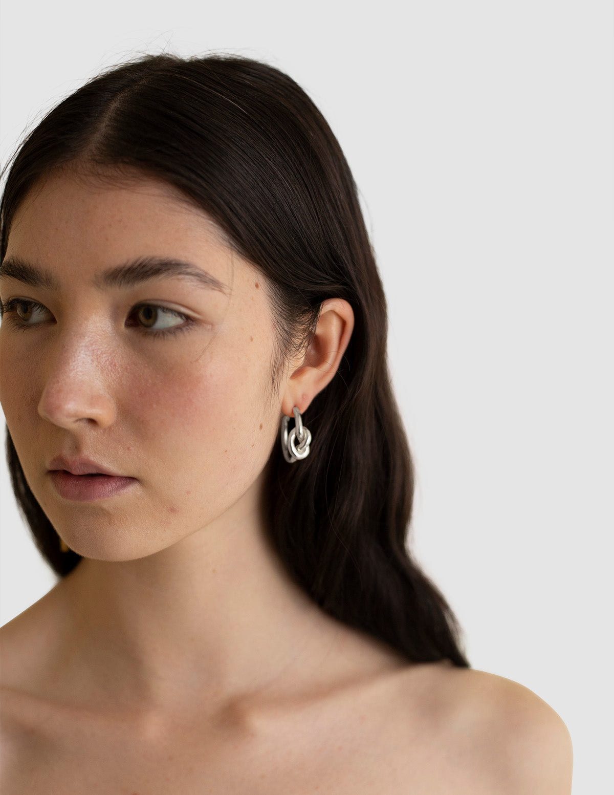 material:silver;