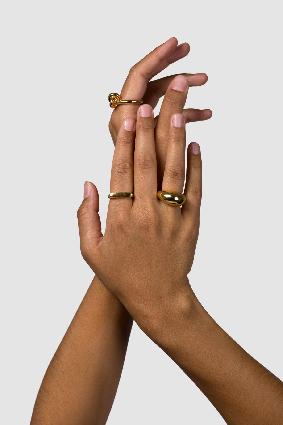 material:gold;