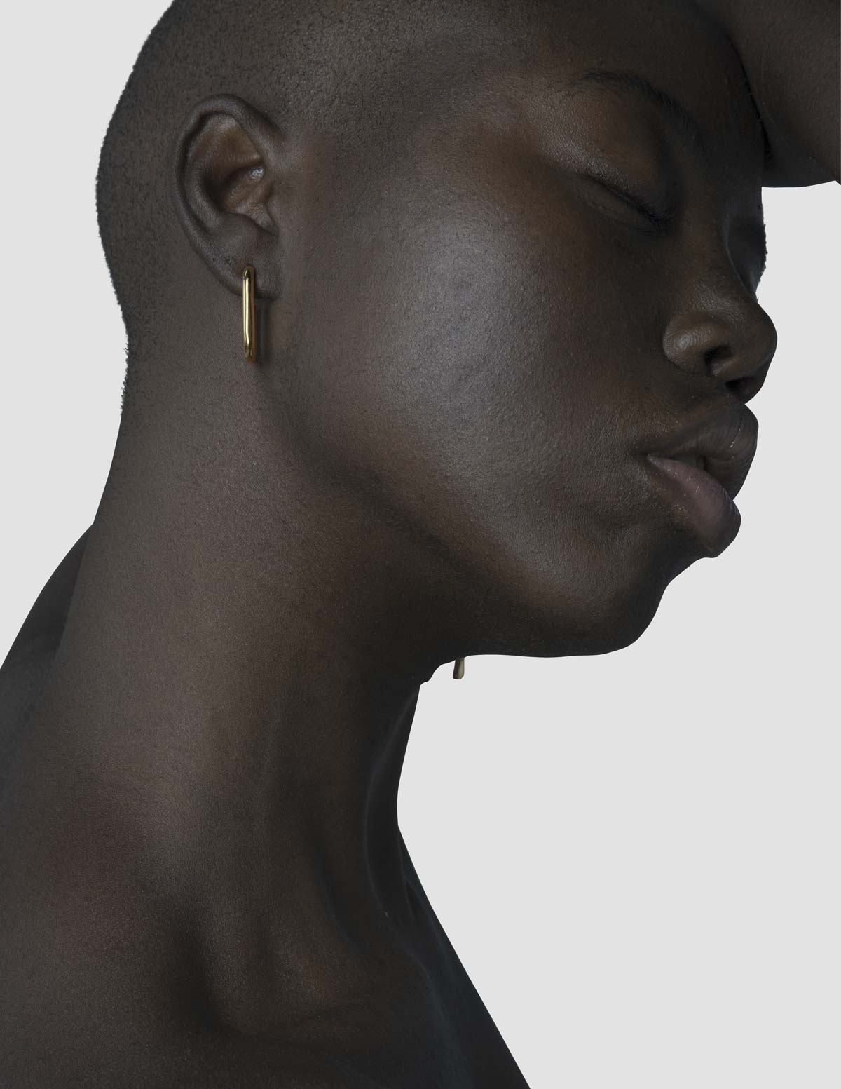 material:gold;