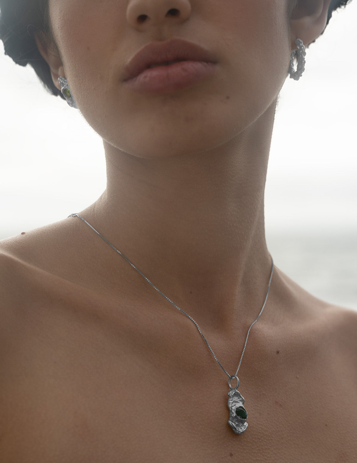 material:silver;