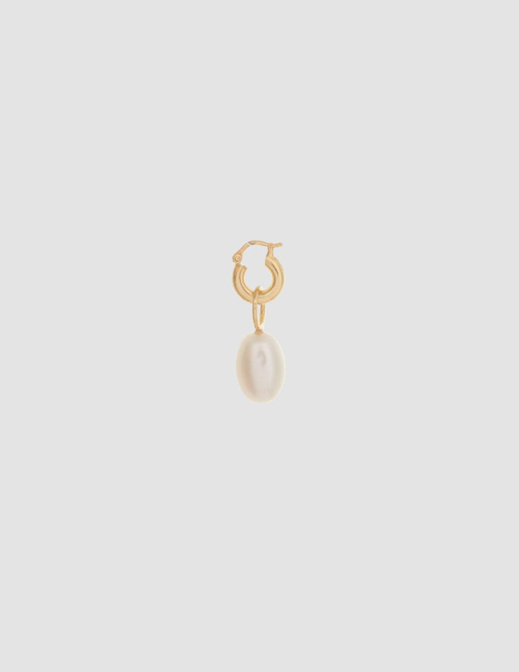 material:gold; add-on:tiny-vintage-hoops-click-1; add-on:pearl-add-on