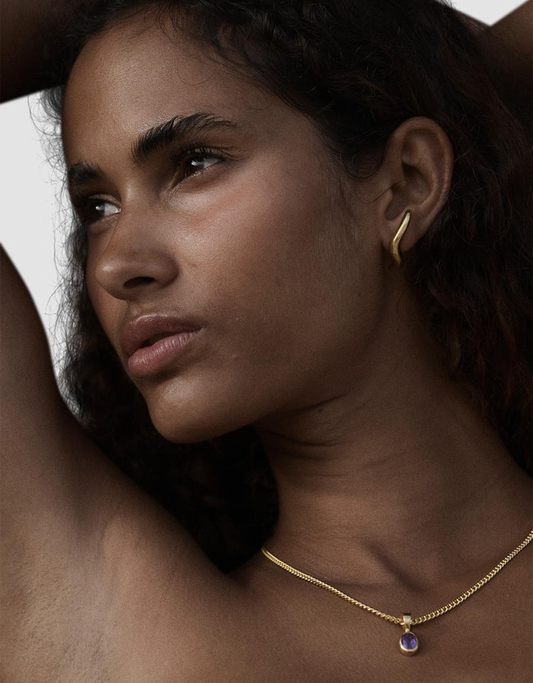 material:gold;