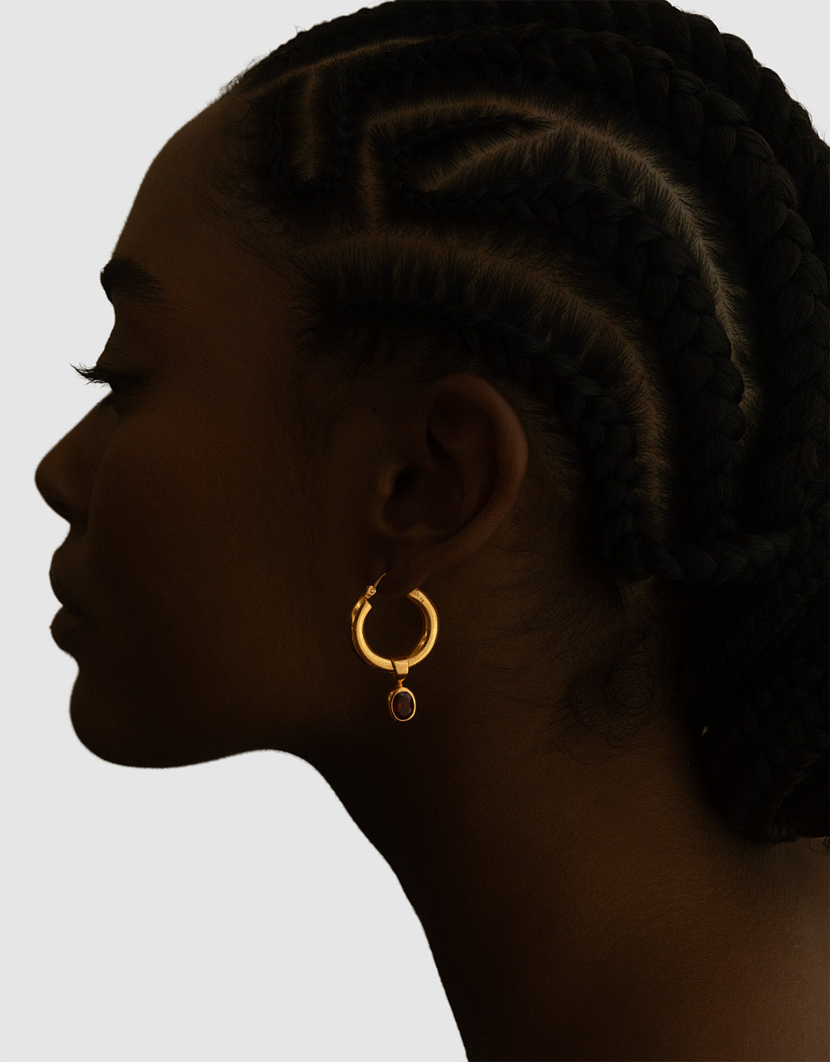 material:gold;