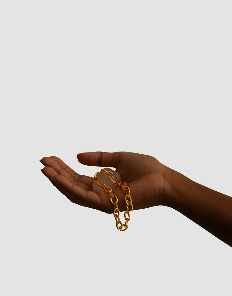 material:gold;