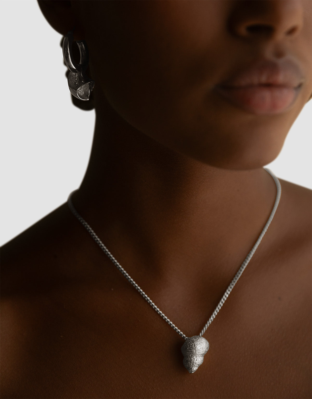 material:silver; 