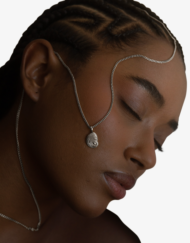 material:silver;