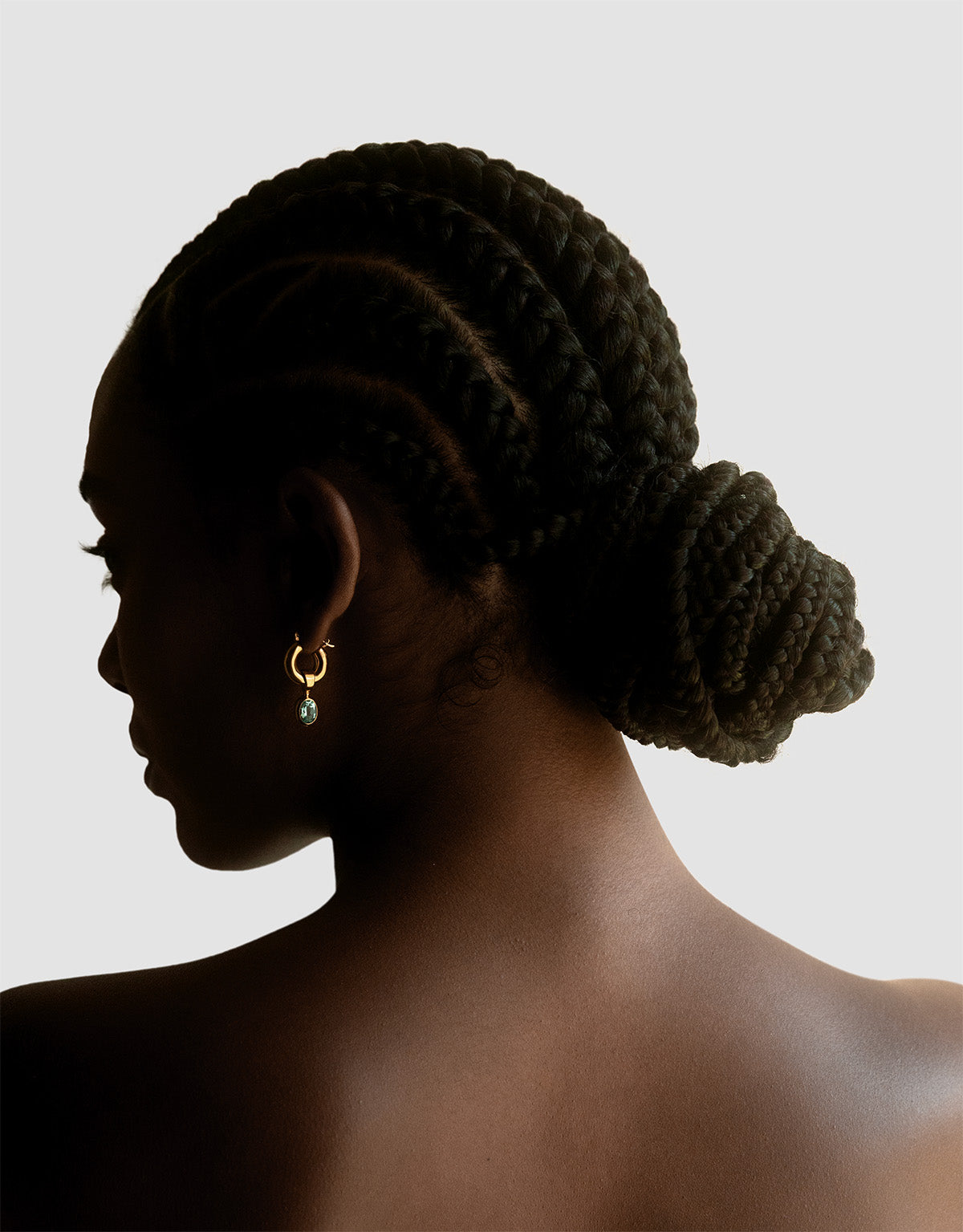 material:gold;