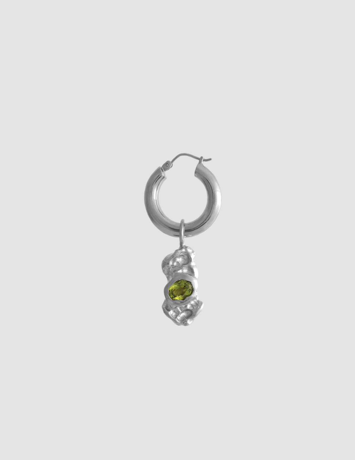 material:slver; add-on:hoops-click; add-on:lea-de-nil-add-on;