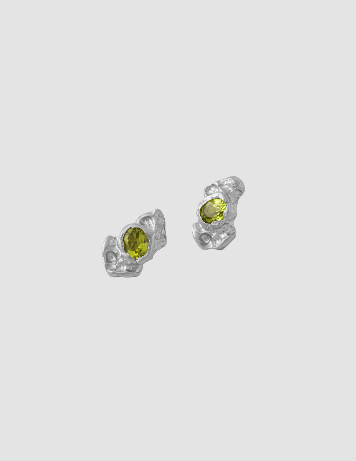 material:silver;