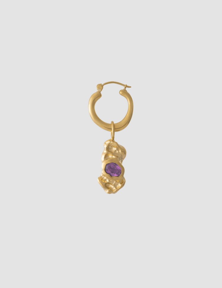 material:gold; add-on:queer-hoops-gold; add-on:maude-de-nil-add-on;