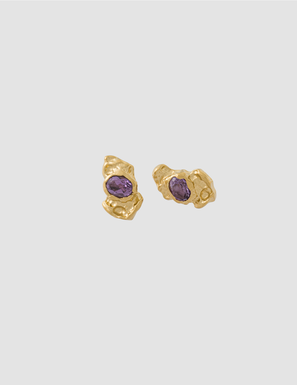 material:gold;