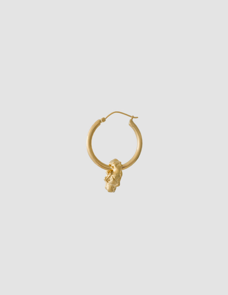 material:gold; add-on:hoops-3-click; add-on:melted-donut-add-on;