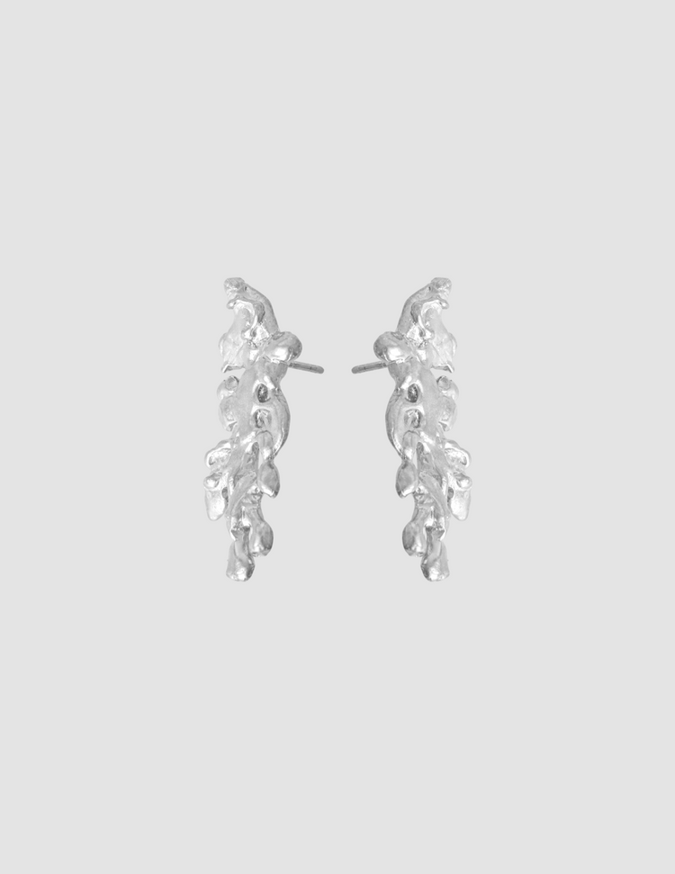material:silver;