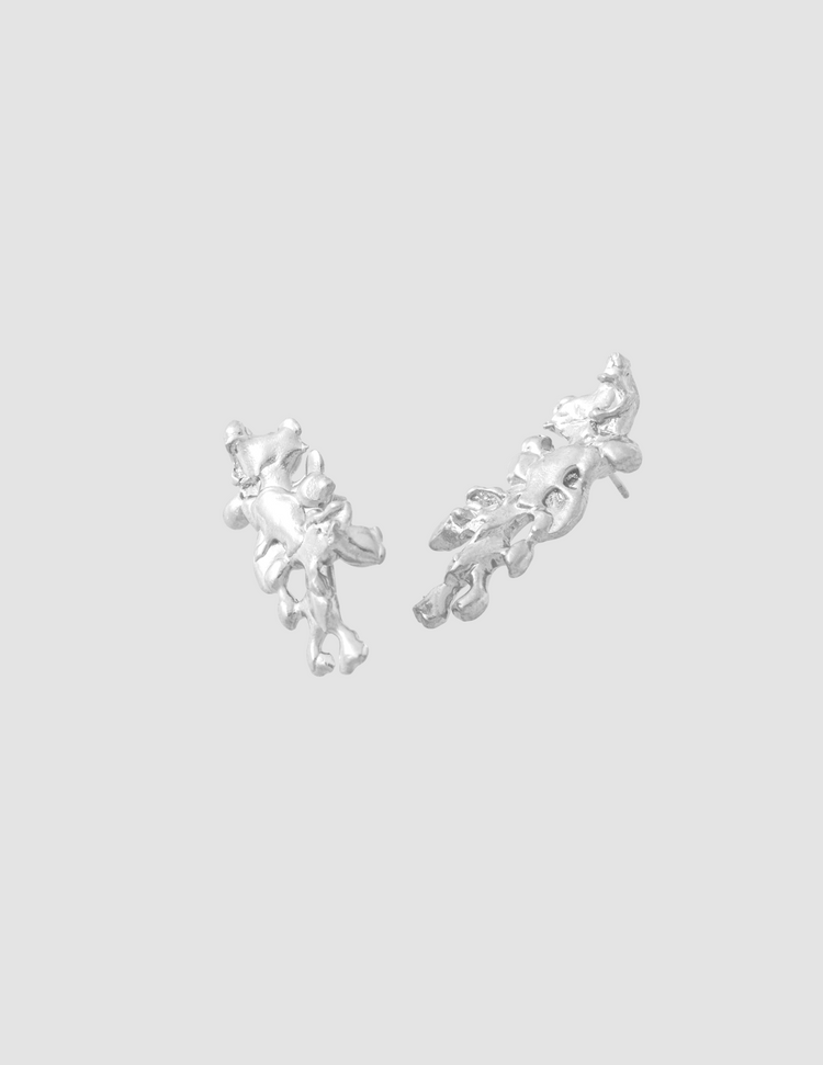 material:silver;