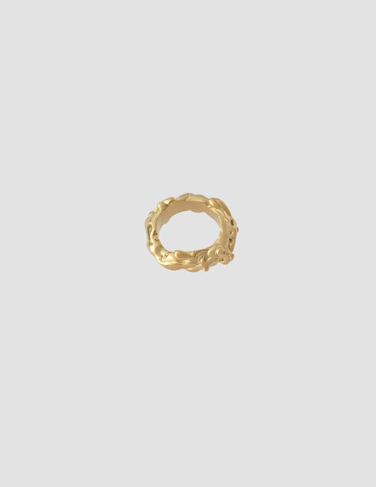material:gold;