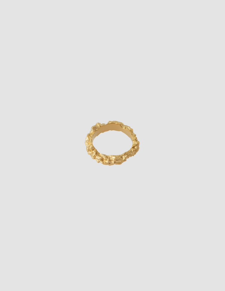 material:gold;
