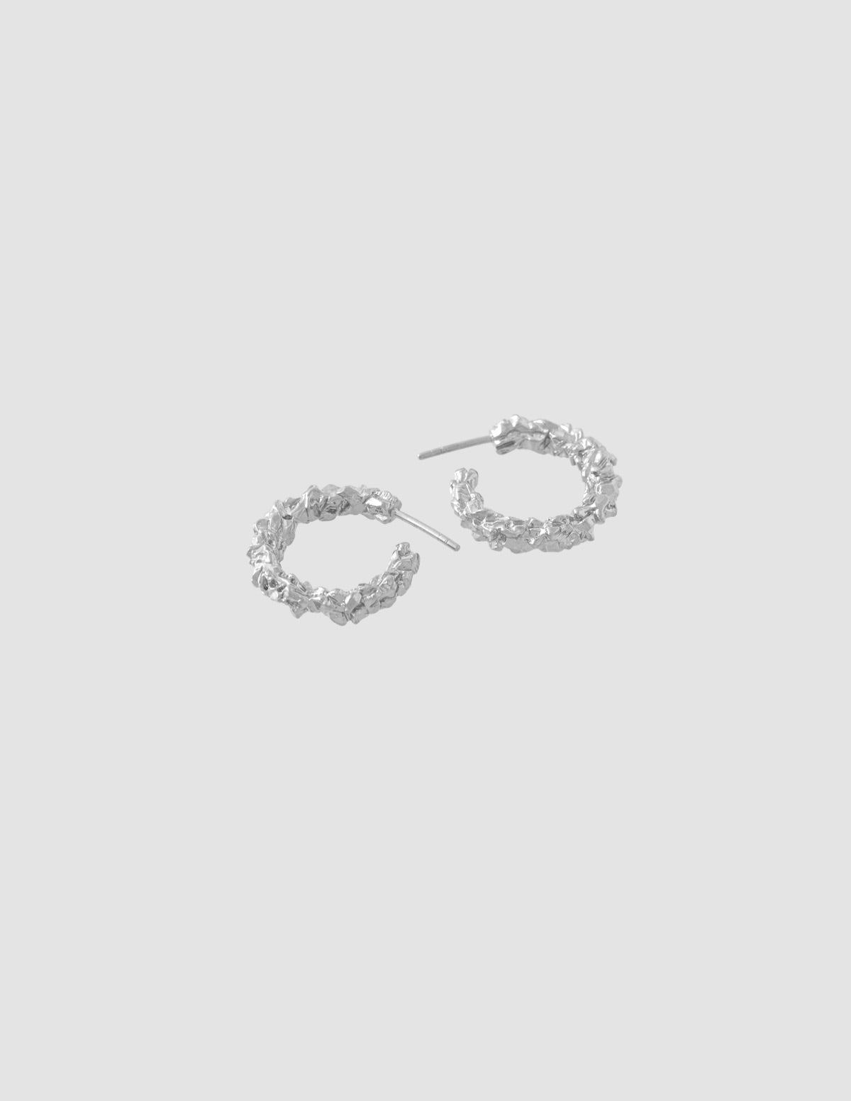 material:silver;