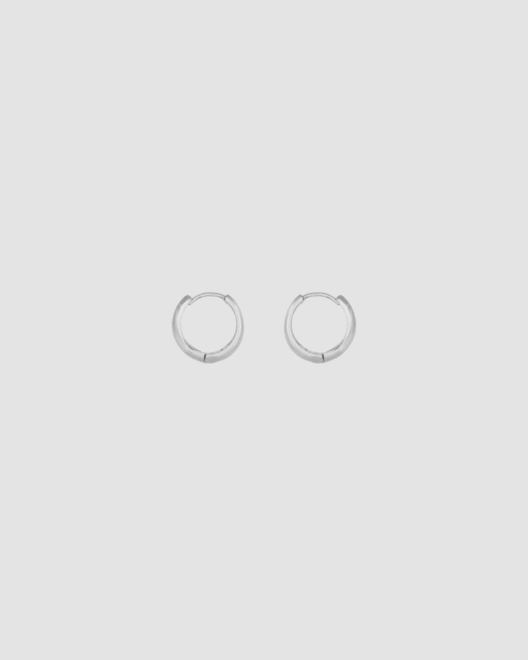 material:silver;