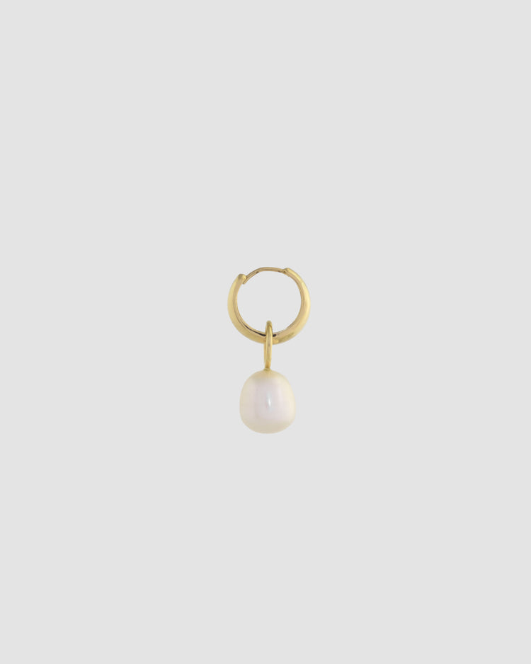 material:gold; add-on:tiny-circa-hoops; add-on:pearl-add-on