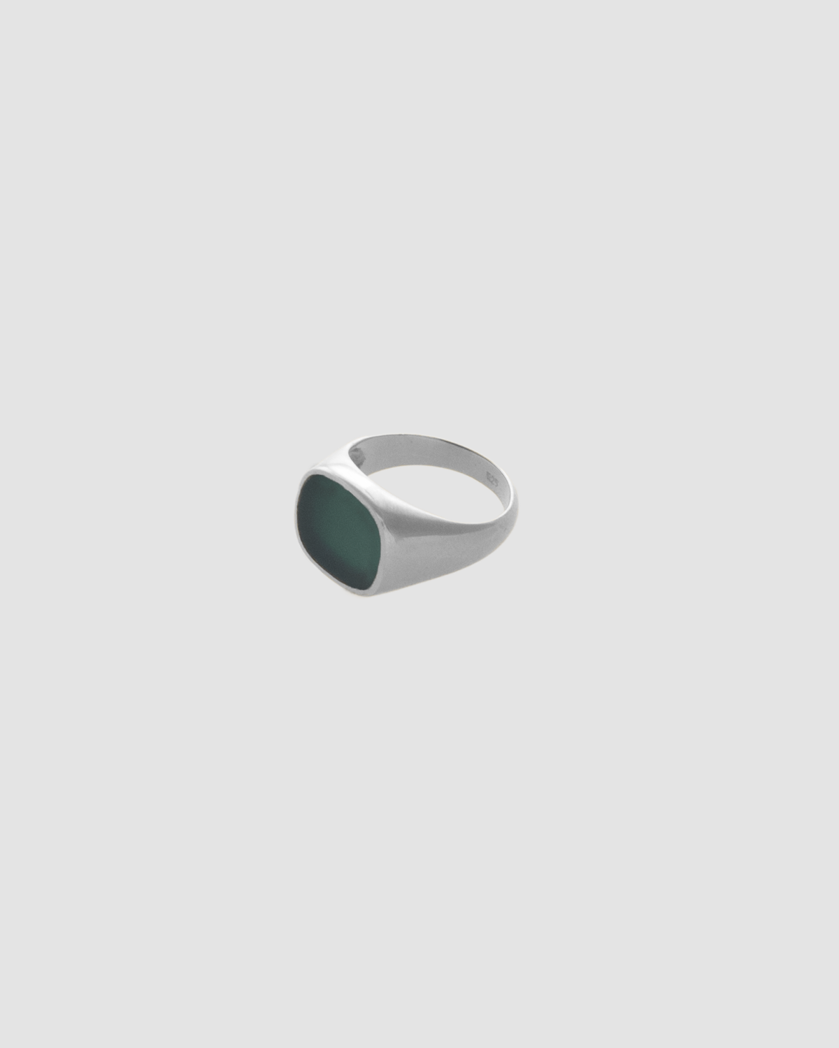 material:silver;