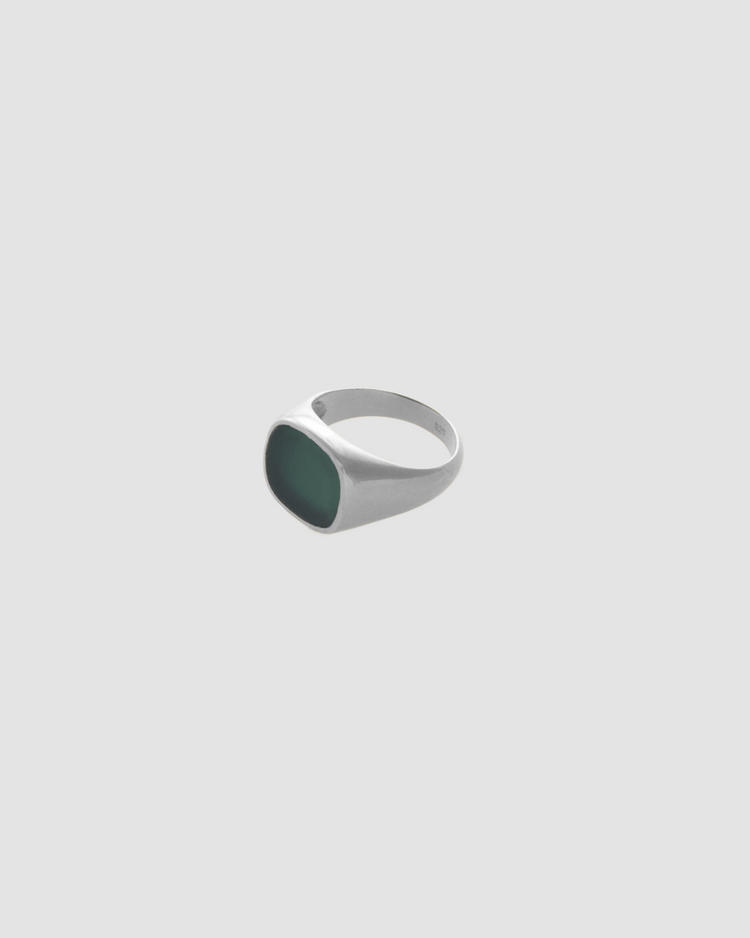 material:silver;