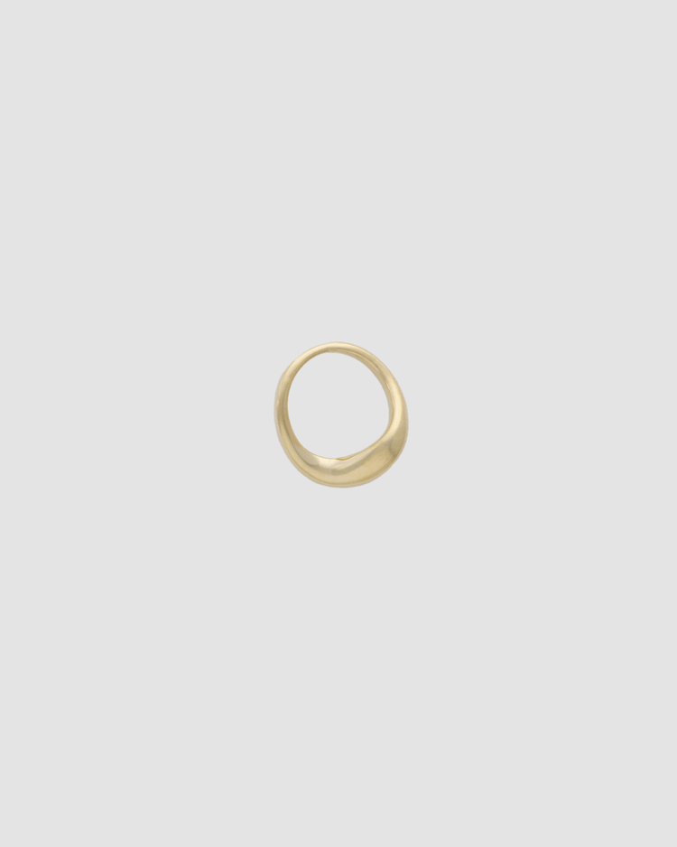 material:gold;