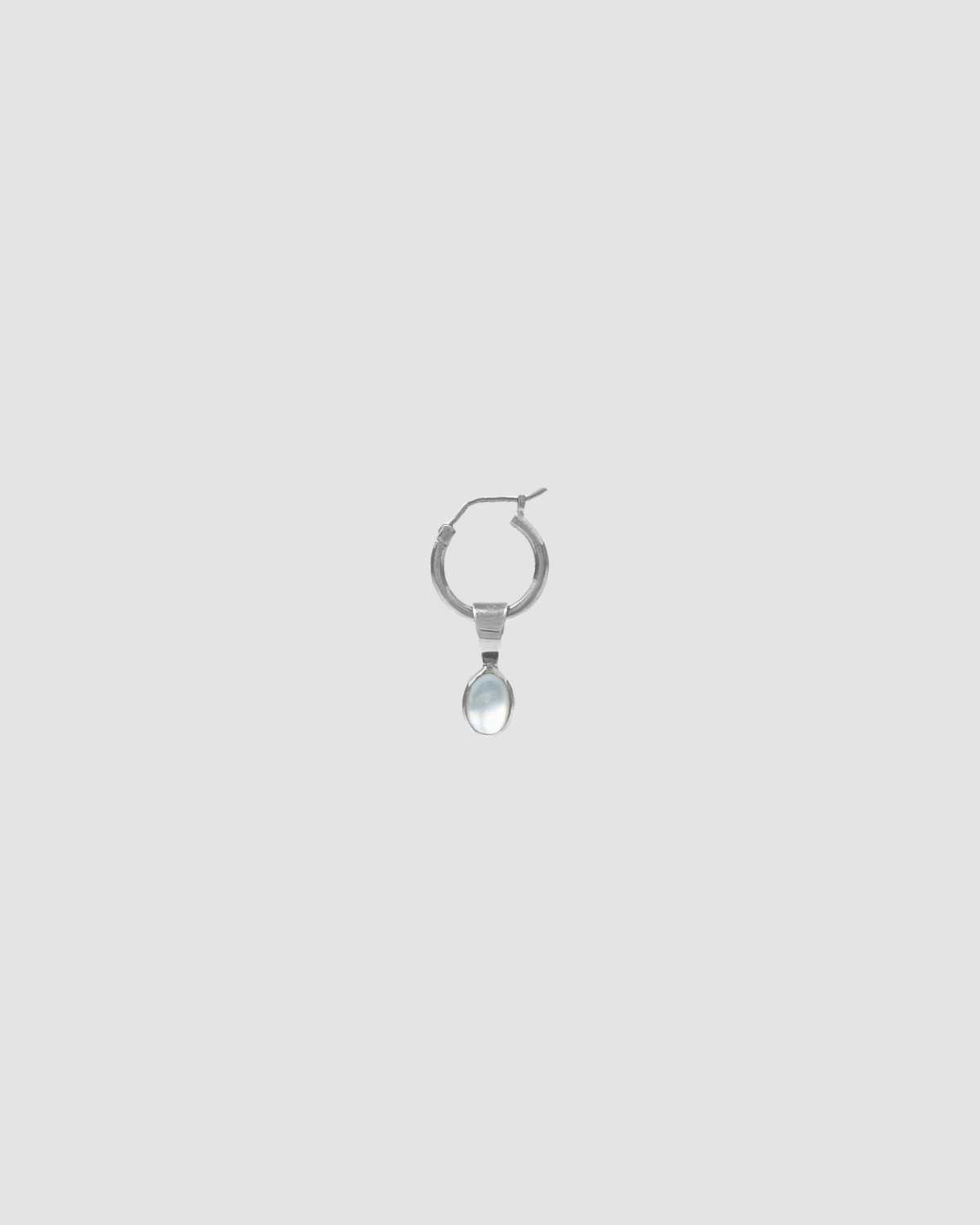 material:silver; add-on:hoops-1.5-click; add-on:garnet-add-on;