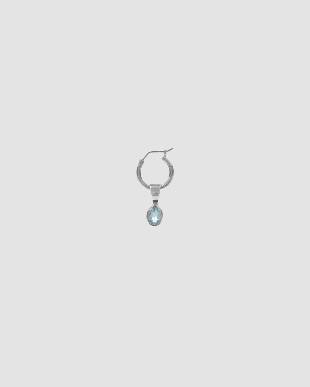 material:silver; add-on:hoops-1.5-click; add-on:topaz-add-on;
