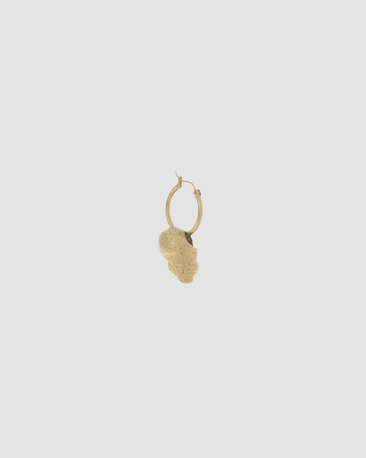 material:gold; add-on:hoops-2-click; add-on:snail-add-on;