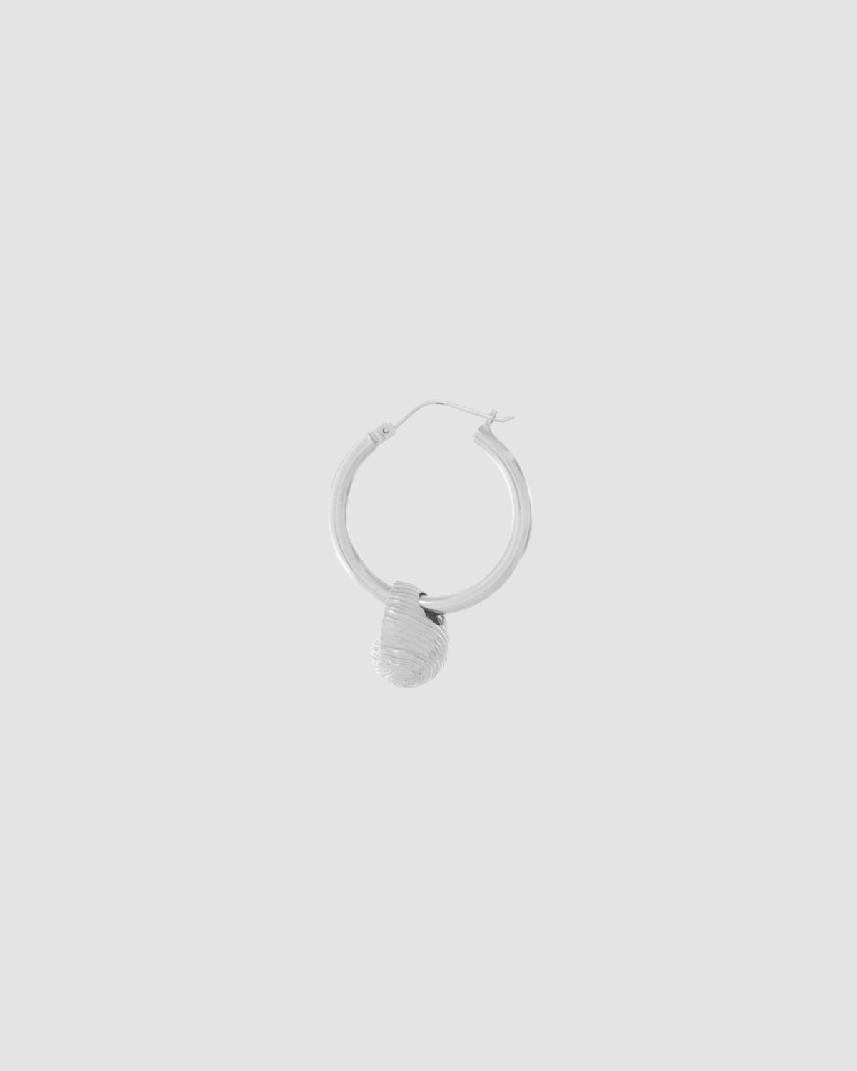 material:silver; add-on:hoops-3-click; add-on:tiny-shell-add-on;