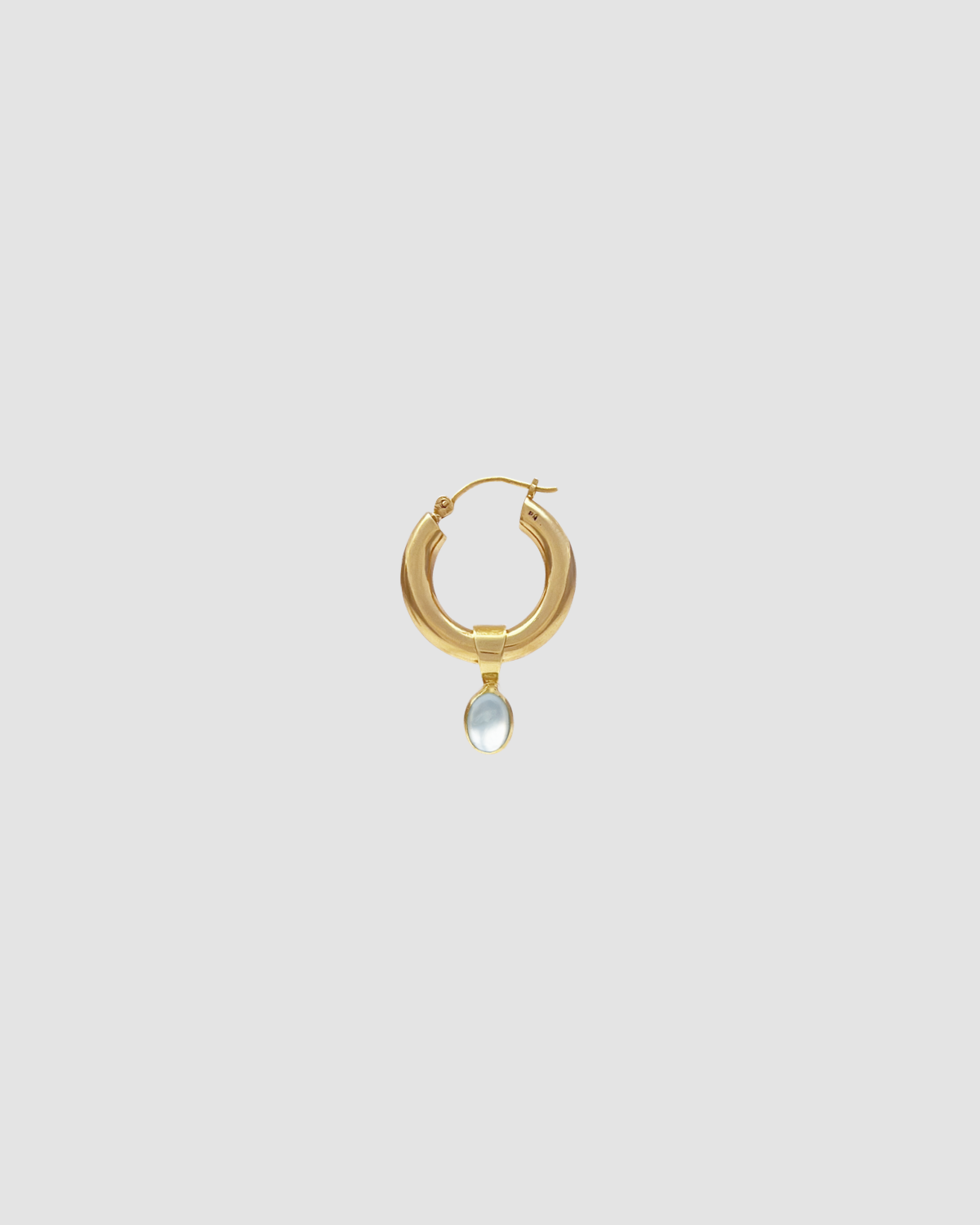 material:gold; add-on:hoops-click; add-on:aquamarine-add-on;