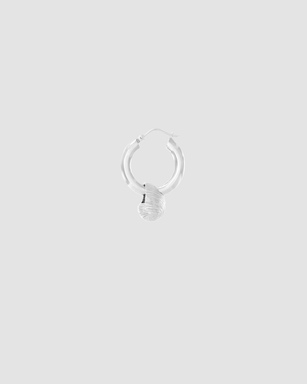 material:silver; add-on:hoops-click; add-on:tiny-shell-add-on;