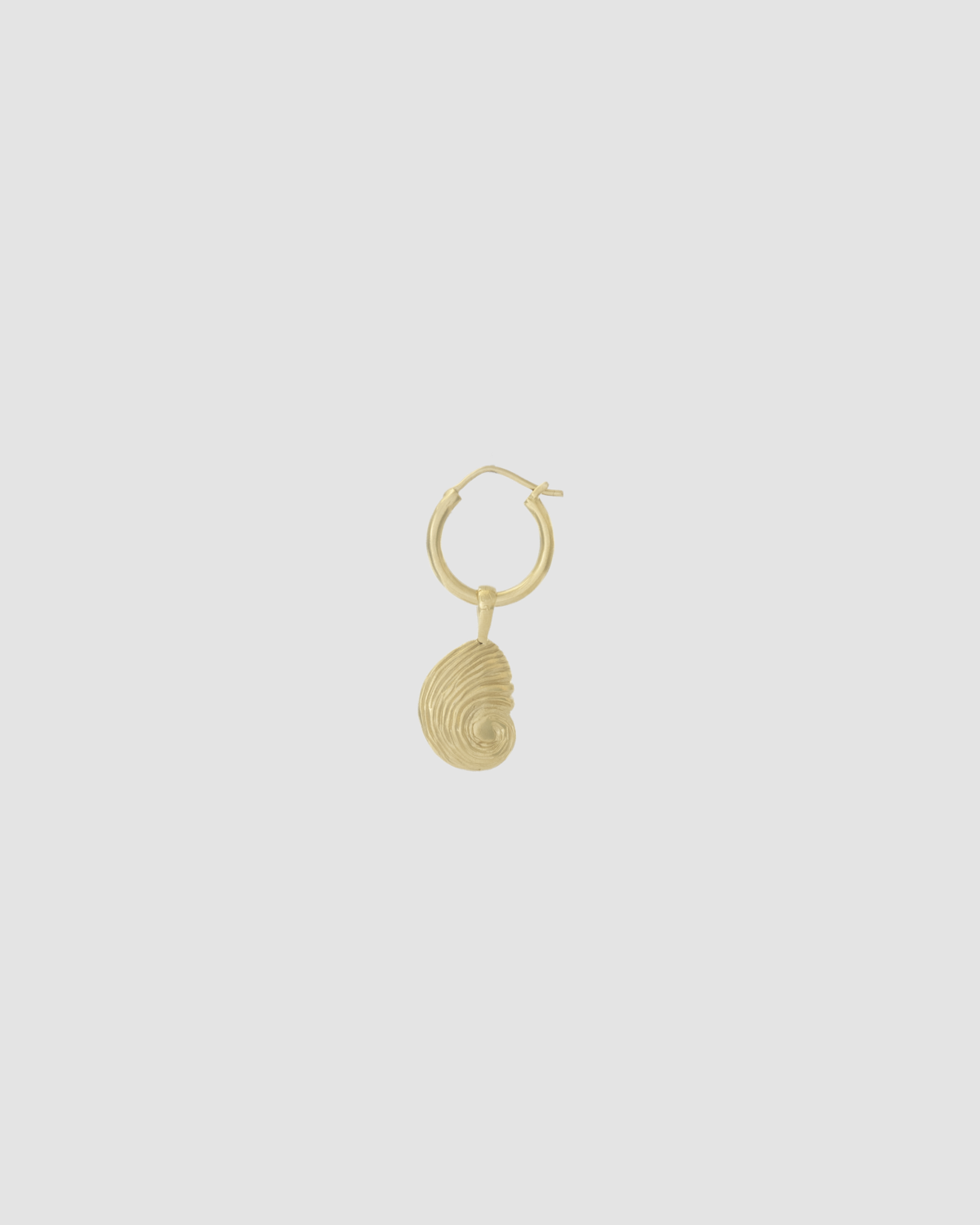 material:gold; add-on:hoops-2-click; add-on:tiny-shell-pendant;