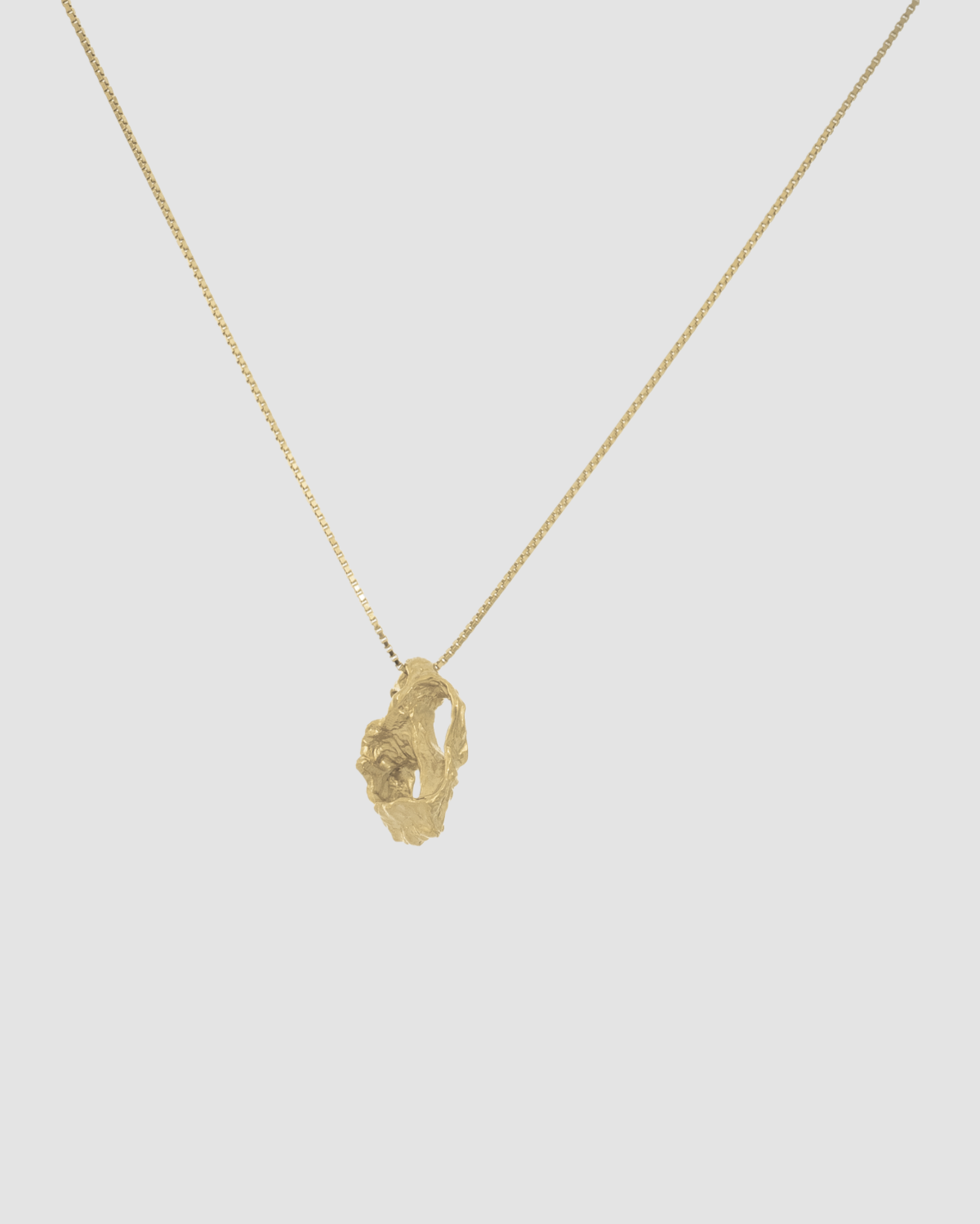 material:gold; add-on:simple-necklace; add-on:cay-add-on;