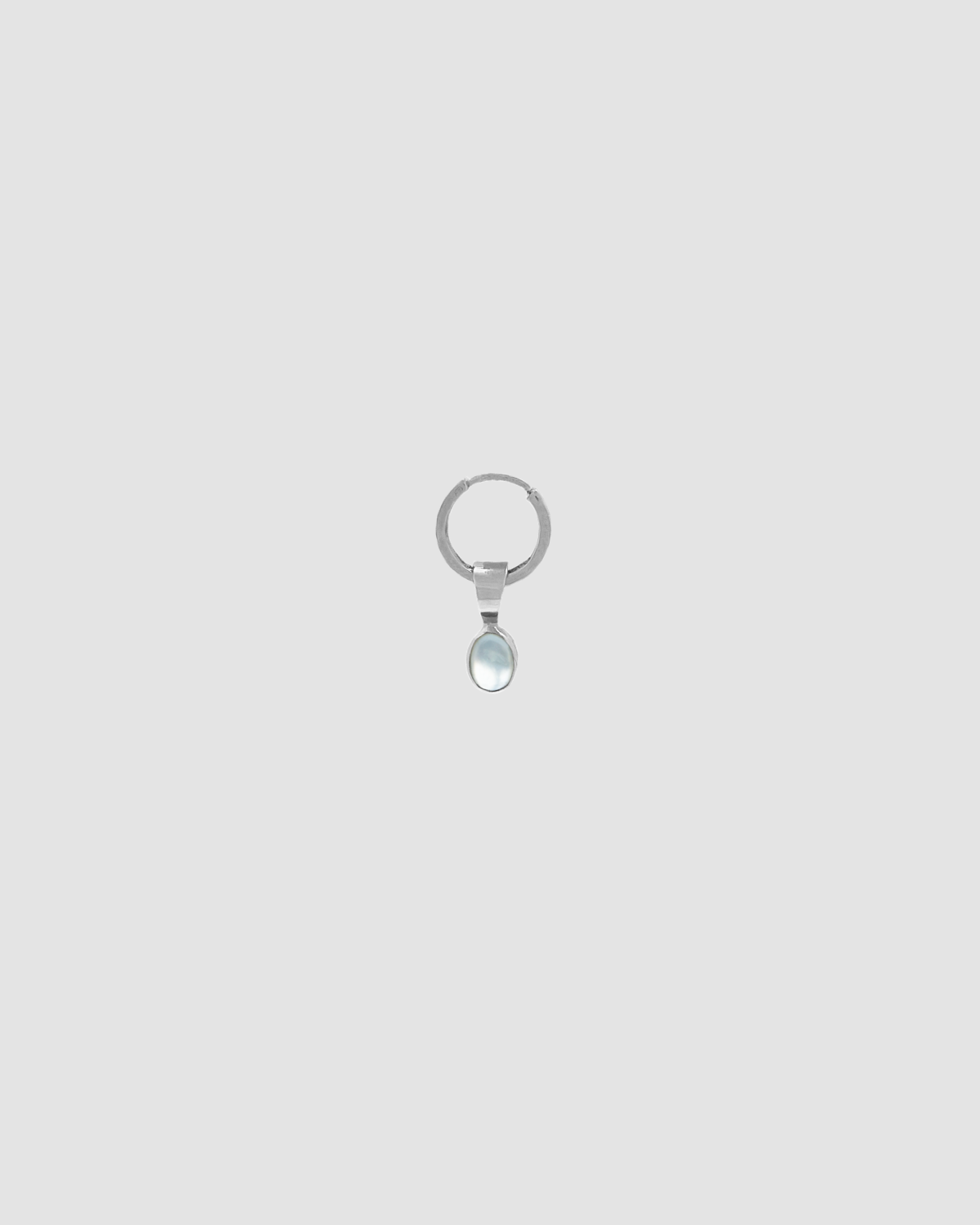 material:silver; add-on:wheel; add-on:garnet-add-on;