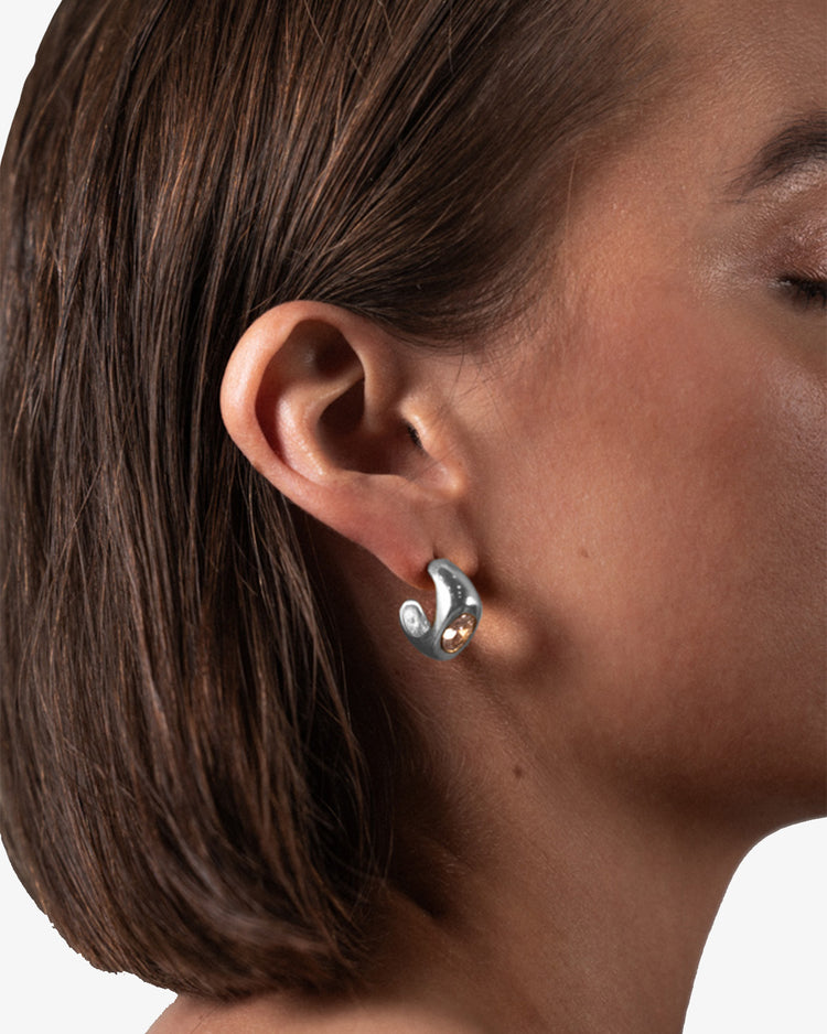 material:silver;