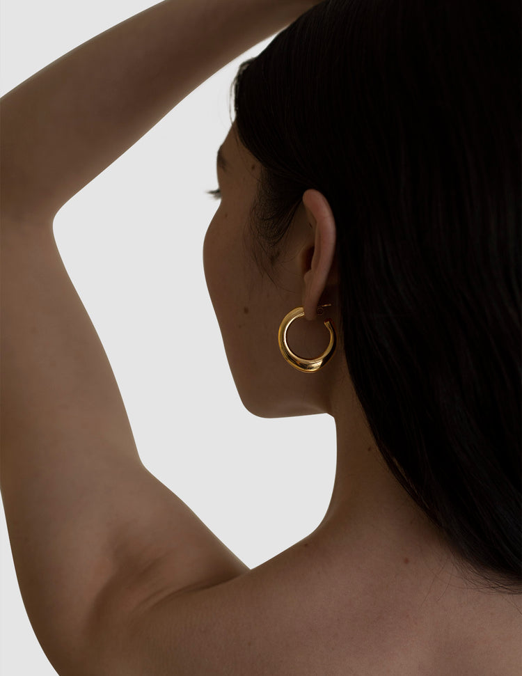material:gold;