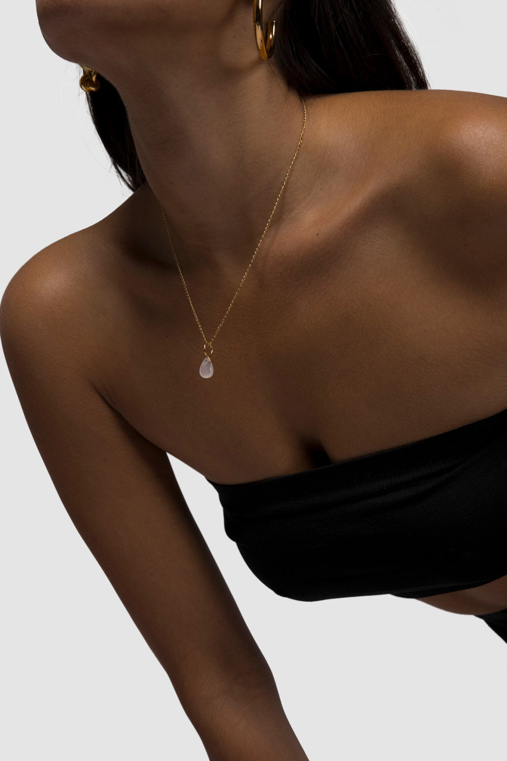 material:gold;