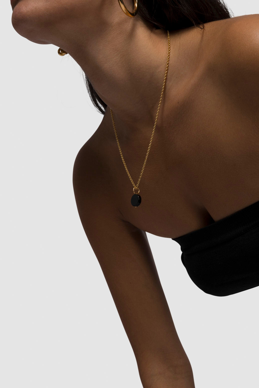 material:gold;