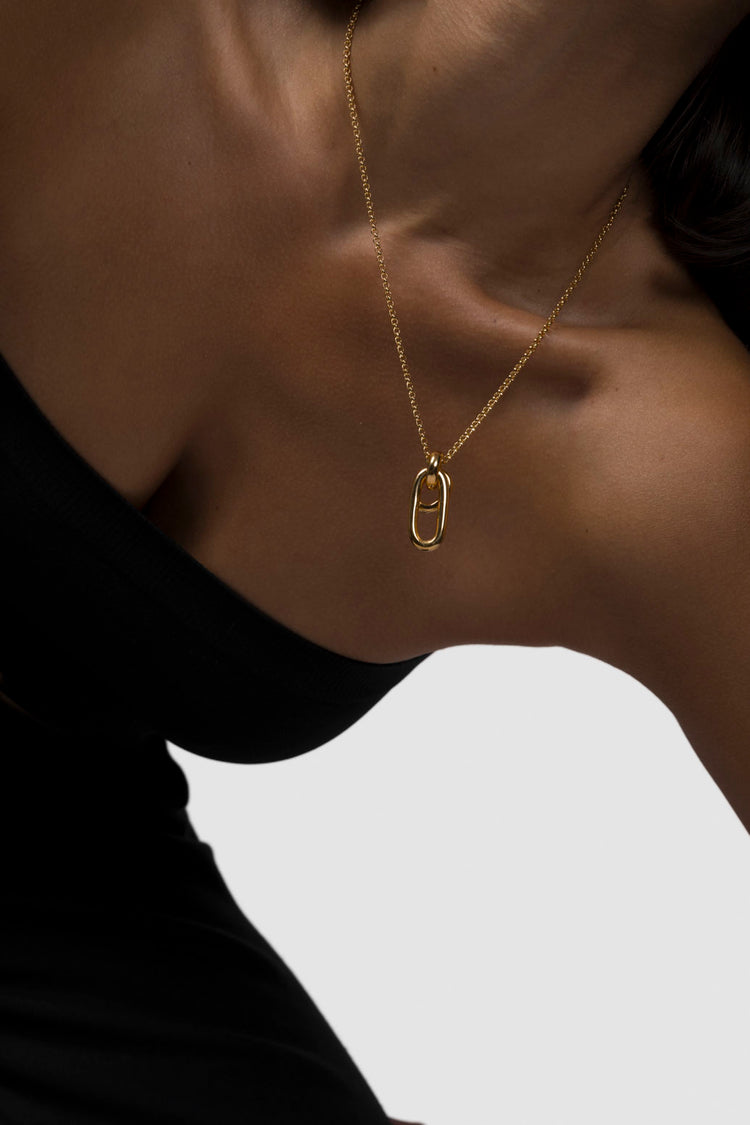 material:gold;