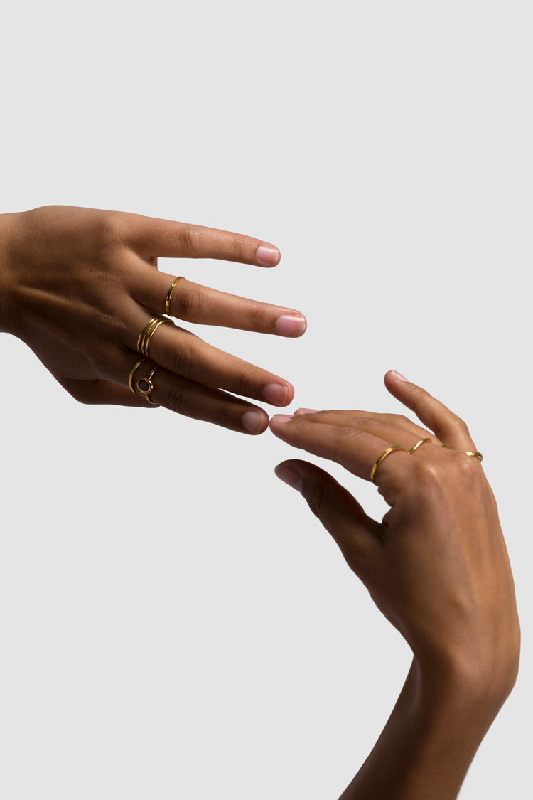 material:gold;