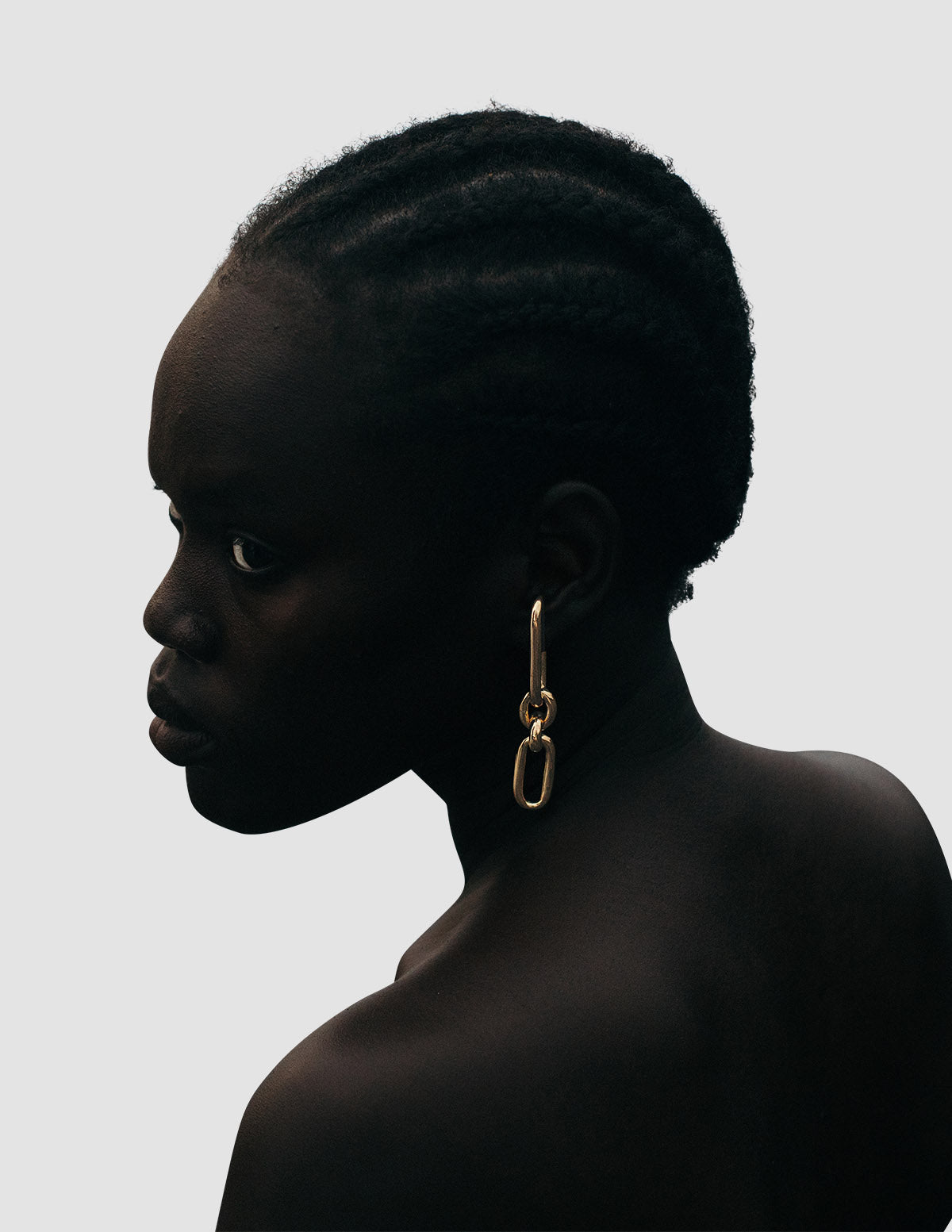 material:gold;
