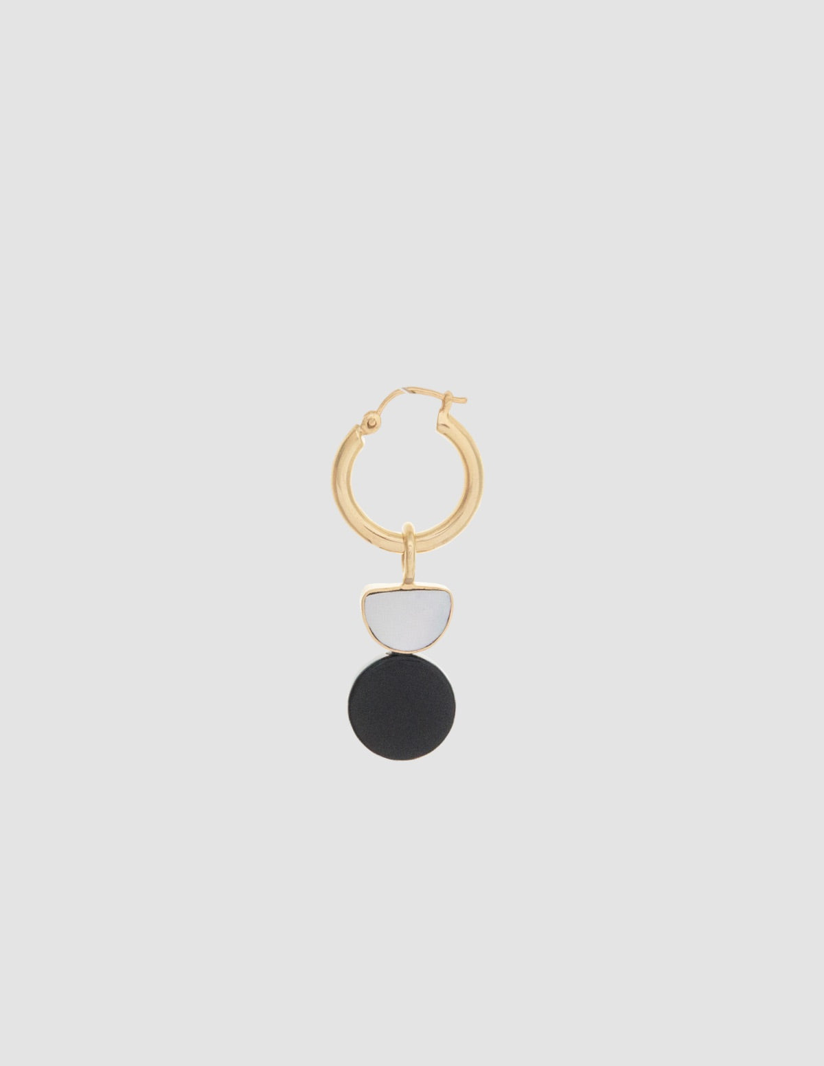 material:gold; add-on:hoops-2-click; add-on:black-moon-add-on;