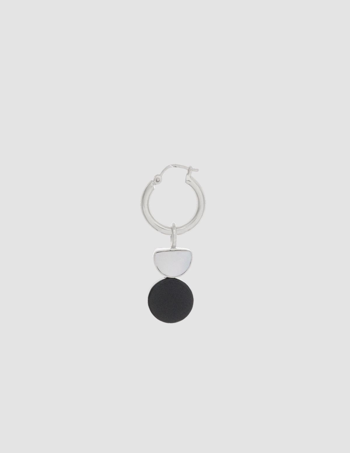 material:silver; add-on:hoops-2-click; add-on:black-moon-add-on;