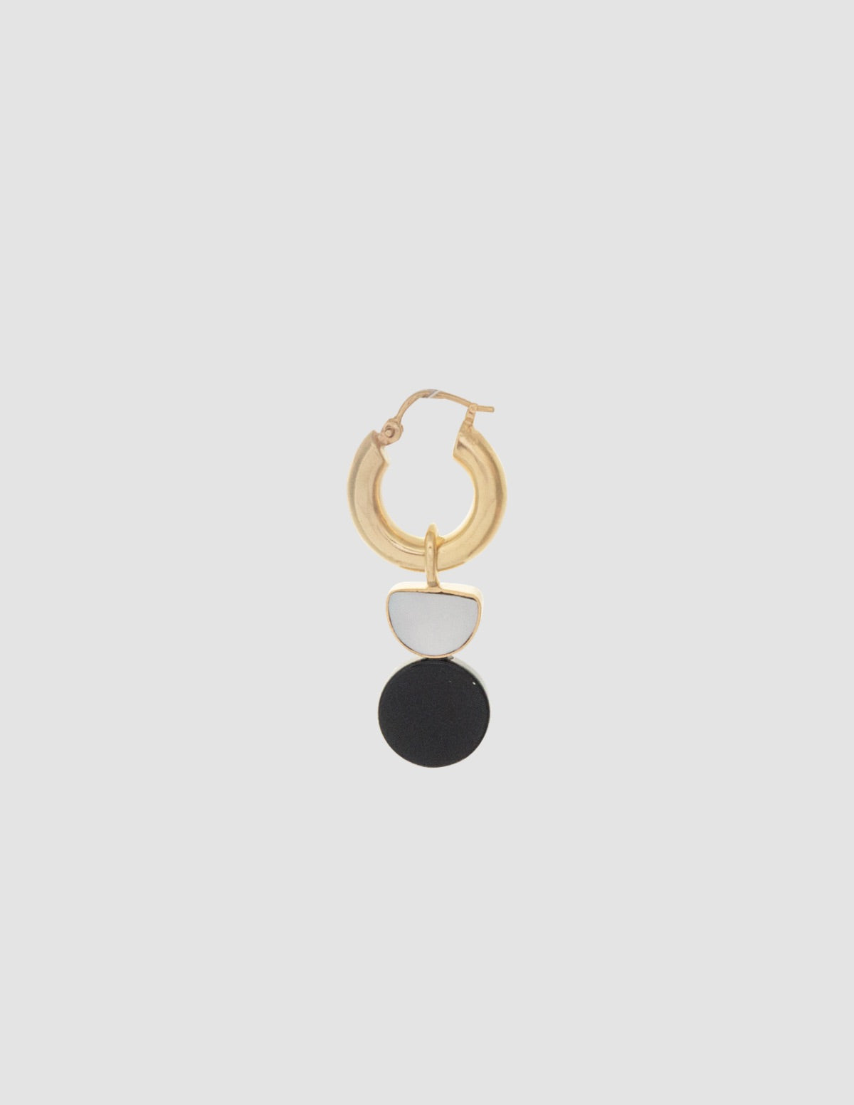 material:gold; add-on:hoops-click; add-on:black-moon-add-on;