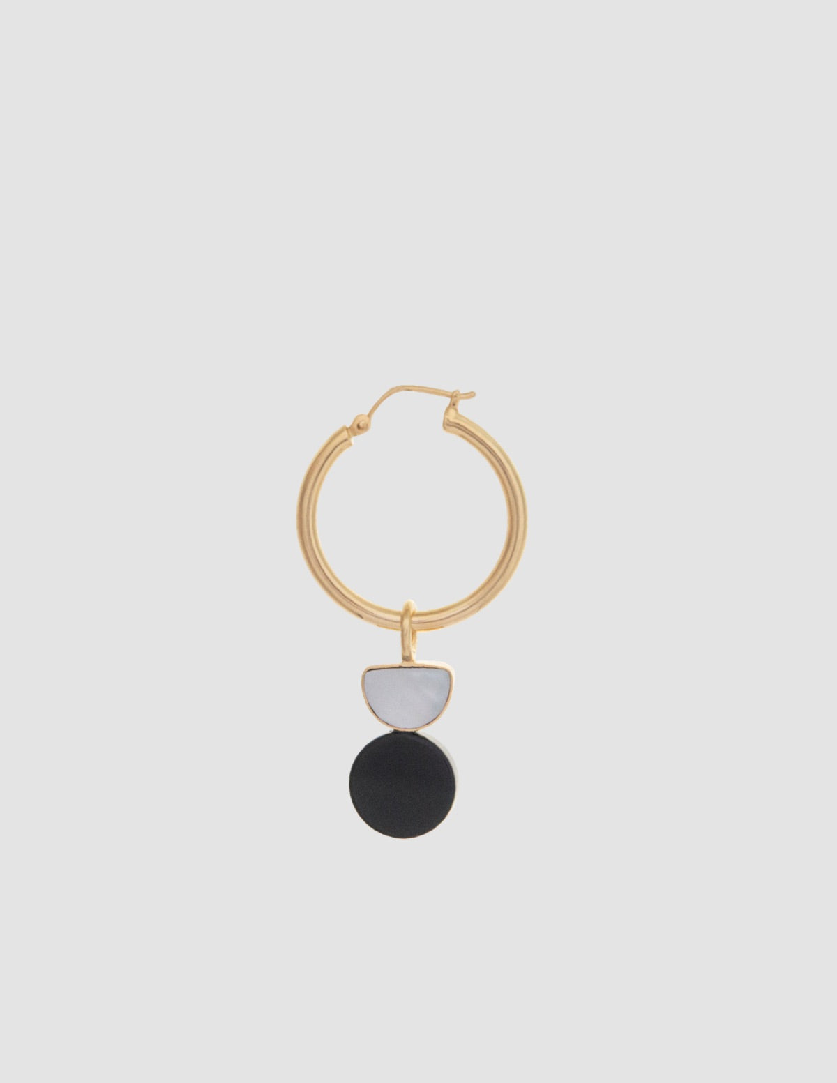 material:gold; add-on:hoops-3-click; add-on:black-moon-add-on;